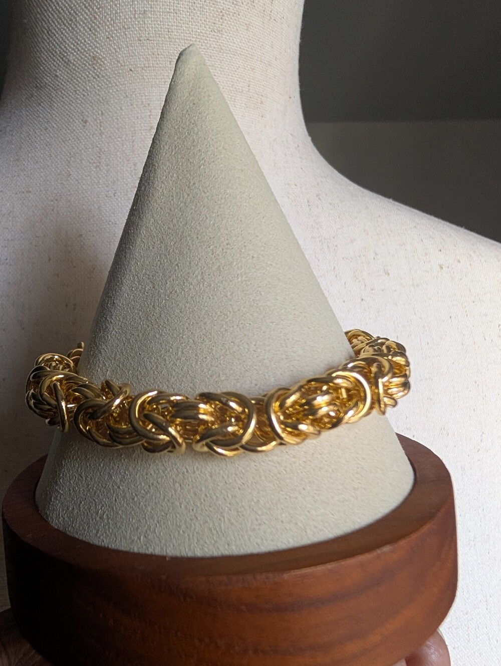 Women's Gold Byzantine Bracelet - 18k Gold-plated - 7.85"